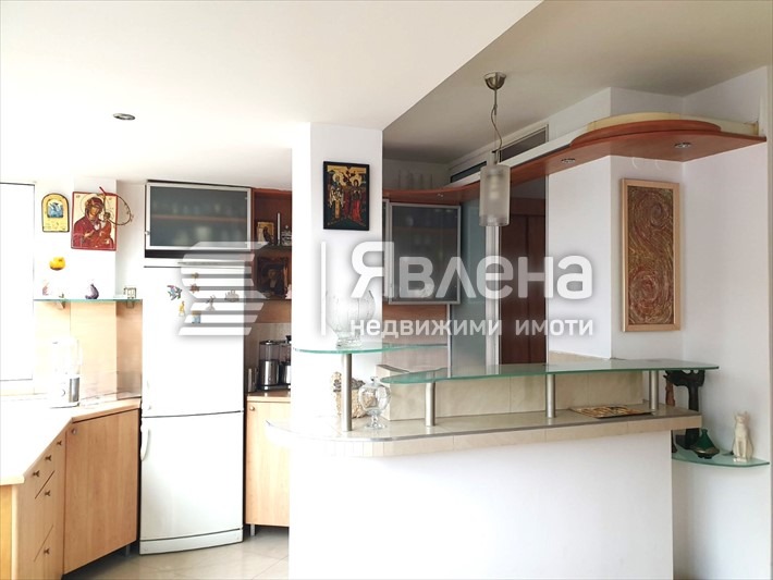 Дава под наем 3-СТАЕН, гр. София, Лозенец, снимка 3 - Апартаменти - 54046204