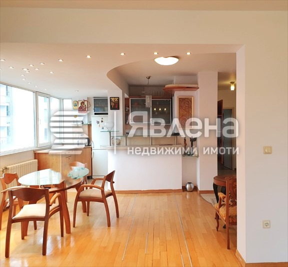 Дава под наем 3-СТАЕН, гр. София, Лозенец, снимка 2 - Апартаменти - 54046204