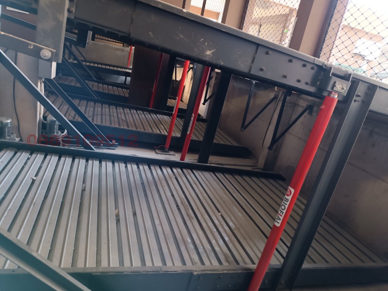 Дава под наем ГАРАЖ, ПАРКОМЯСТО, гр. София, Връбница 1, снимка 3 - Гаражи и паркоместа - 52809163