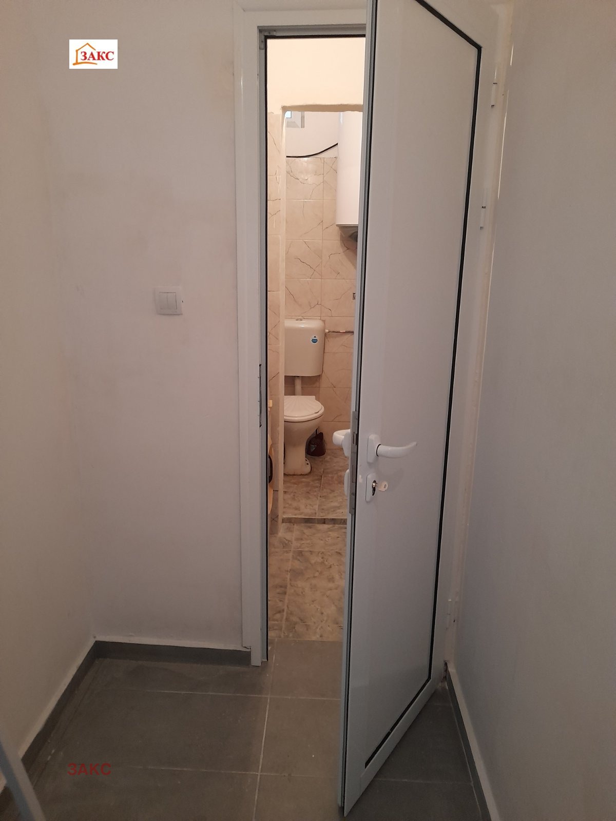 Дава под наем МАГАЗИН, гр. Кърджали, Възрожденци, снимка 2 - Магазини - 53679818