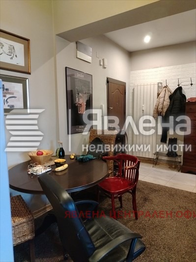 Дава под наем 2-СТАЕН, гр. София, Център, снимка 2 - Апартаменти - 53741630