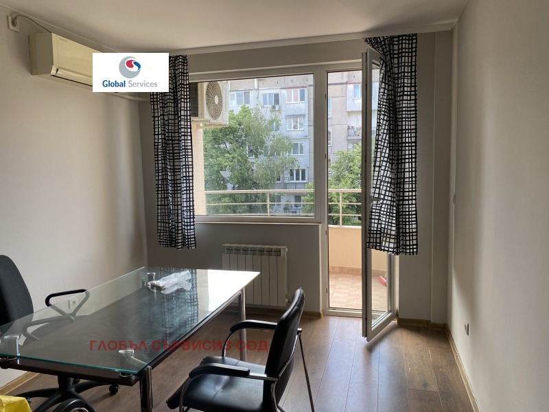 A louer  Bureau Sofia , Dianabad , 60 m² | 37338921