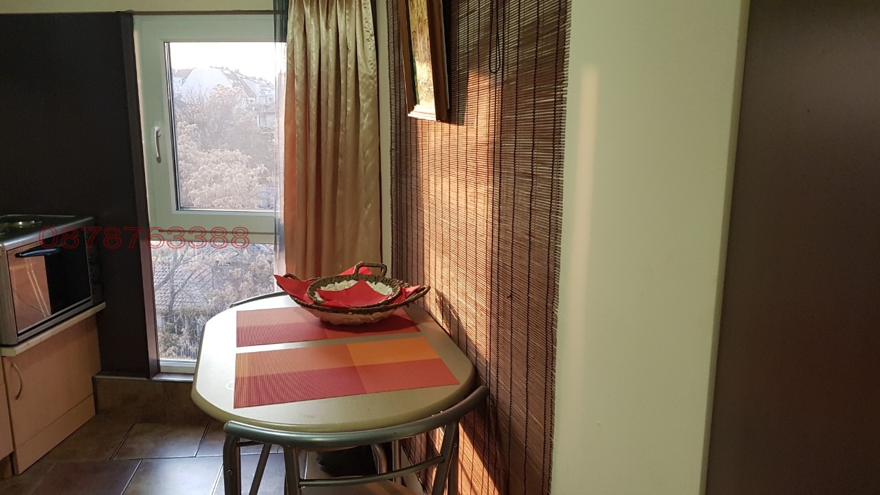 Дава под наем 4-СТАЕН, гр. София, Център, снимка 2 - Апартаменти - 53649546