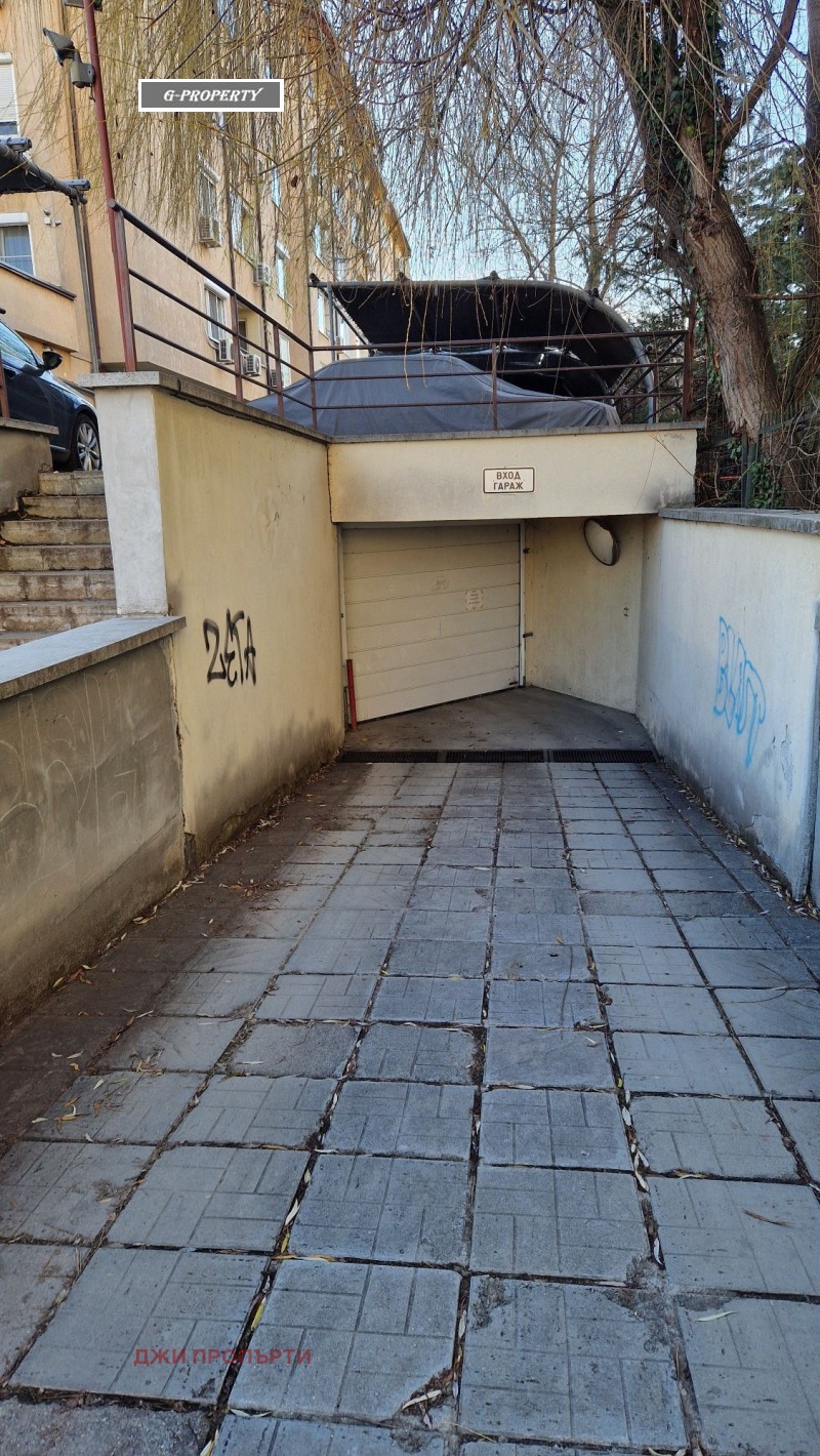 Дава под нем  Гараж, паркомясто, град София, Дианабад • 25 EUR • ID 15372569 — holmes.bg - [1] 