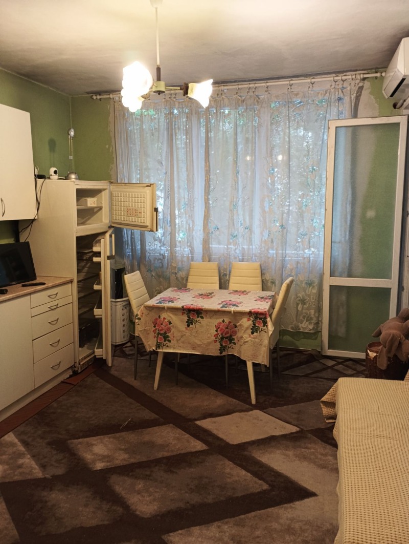 Издаје се  3+ спаваћа соба Софија , Обориште , 120 м2 | 57540711 - слика [2]