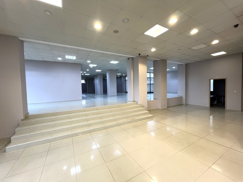 Дава под наем МАГАЗИН, гр. Варна, Кайсиева градина, снимка 5 - Магазини - 53270945