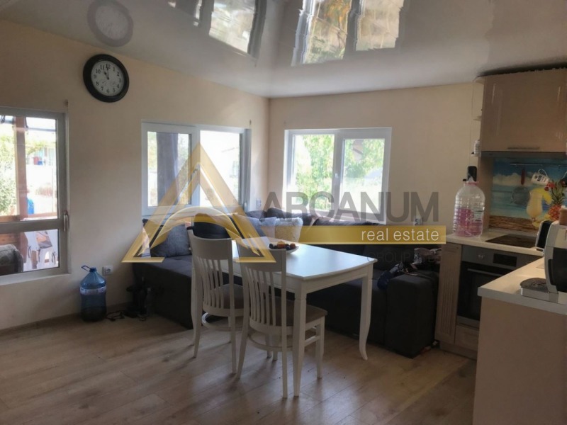 Дава под Наем ЕТАЖ ОТ КЪЩА в град Варна, м-т Боровец - север - 80 кв.м / 869 € » 1 699.62 лв., АРКАНУМ ГРУП