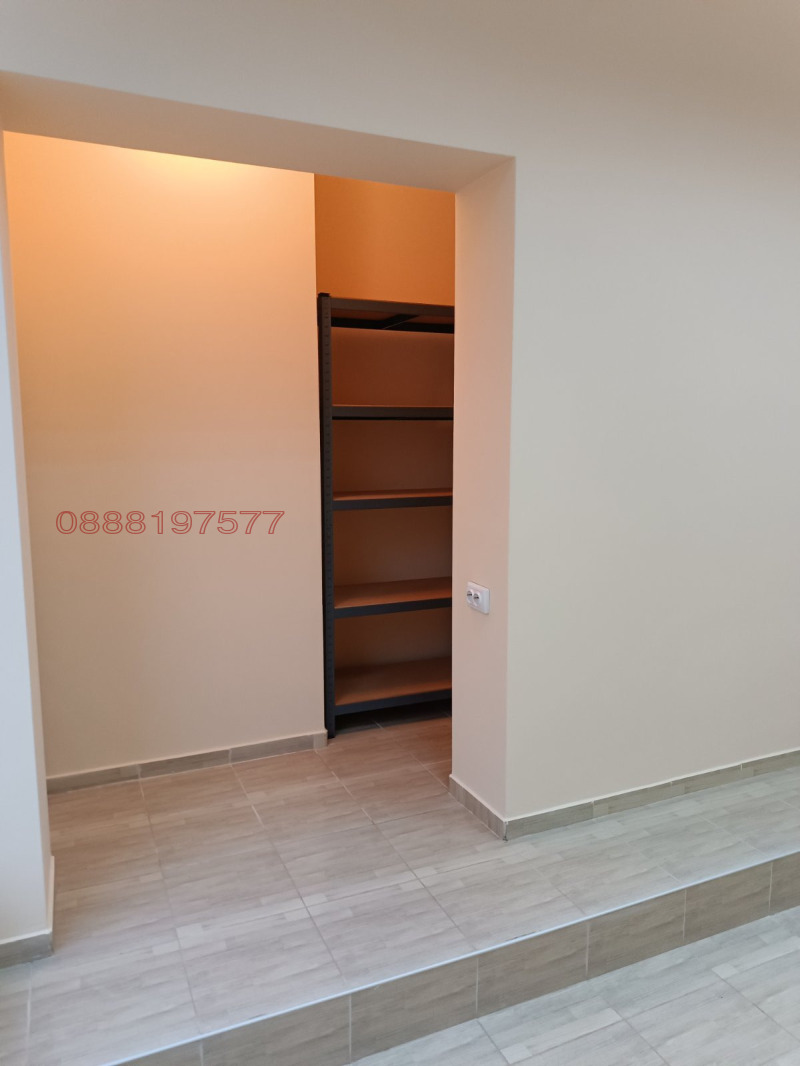 Дава под наем МАГАЗИН, гр. Плевен, Сторгозия, снимка 4 - Магазини - 52778779