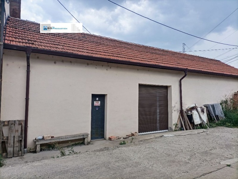 Под наем СКЛАД, град София, гр. Нови Искър • 359 € / 702.14 лв. • 50377746 1