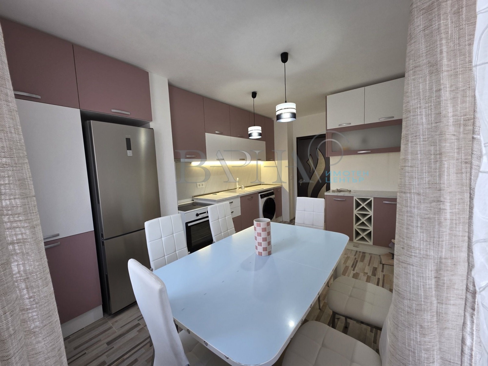 Дава под наем 3-СТАЕН, гр. Варна, Кайсиева градина