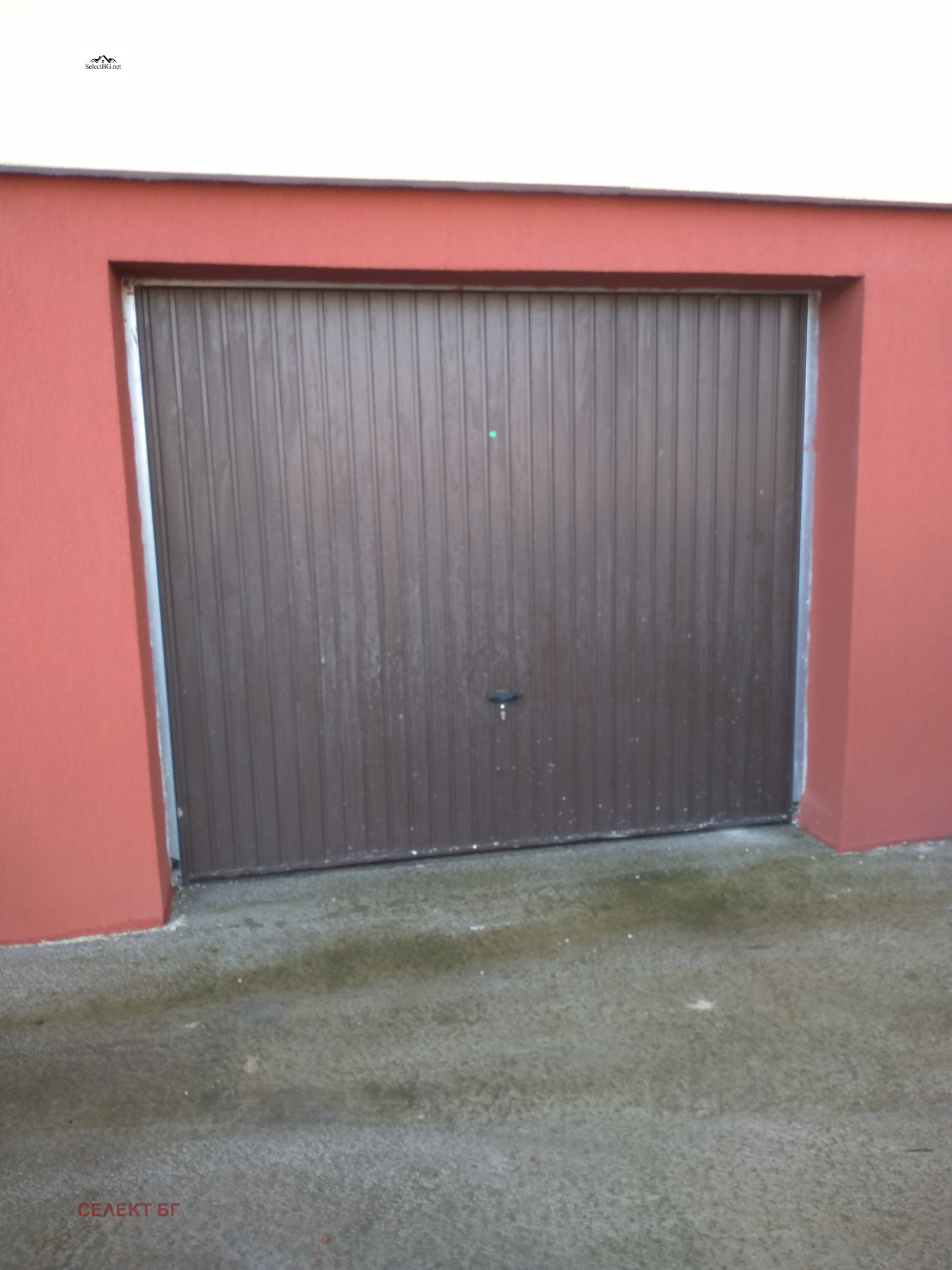 Дава под наем ГАРАЖ, ПАРКОМЯСТО, гр. Велико Търново, Бузлуджа, снимка 2 - Гаражи и паркоместа - 53832387