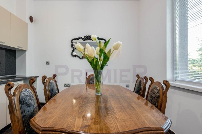 De inchiriat  2 dormitoare Varna , Țentâr , 110 mp | 41975283 - imagine [6]
