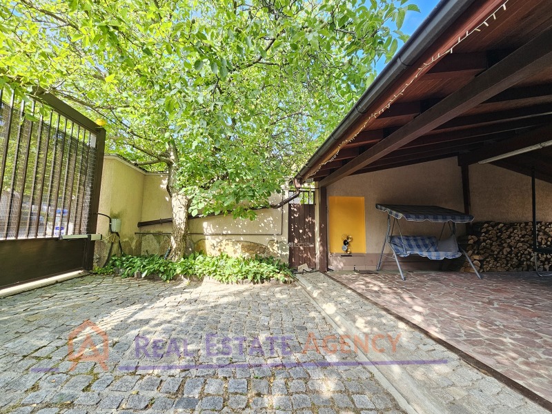 Под наем ВИЛА, град София, Бояна • 2200 € • 25805637 — Holmes.bg