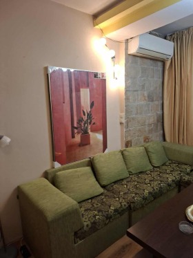 Мансарда Карпузица, София