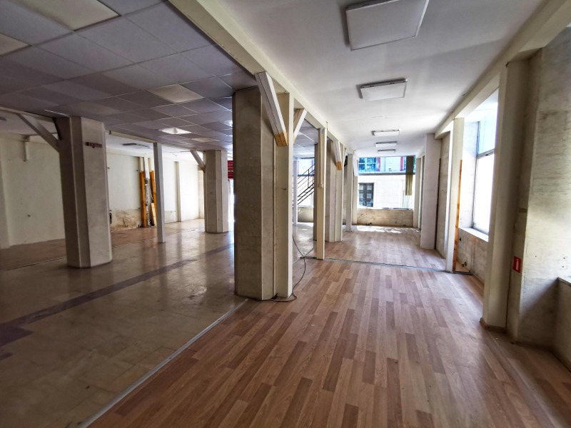 Te huur  Winkel Plovdiv , Tsentar , 178 m² | 69134122 - afbeelding [2]