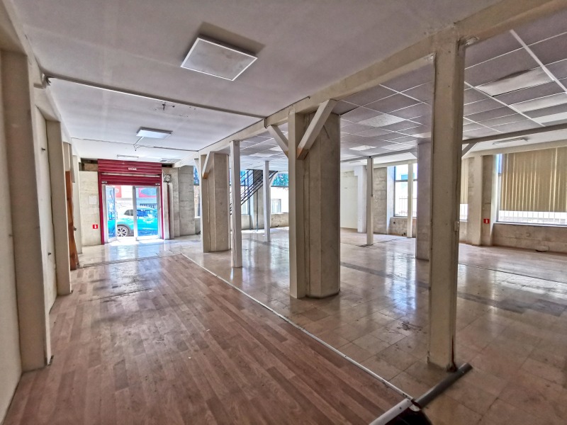 For Rent  Shop Plovdiv , Tsentar , 178 sq.m | 69134122