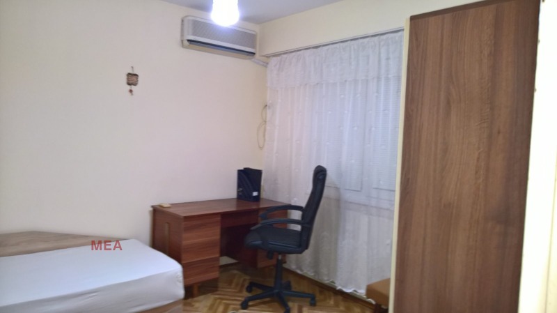 En renta  1 dormitorio Pleven , Shirok tsentar , 56 metros cuadrados | 51055089 - imagen [5]