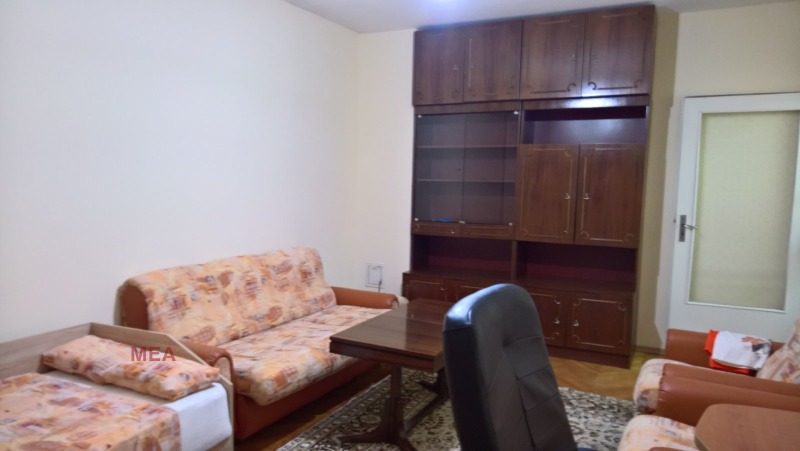 En renta  1 dormitorio Pleven , Shirok tsentar , 56 metros cuadrados | 51055089 - imagen [3]