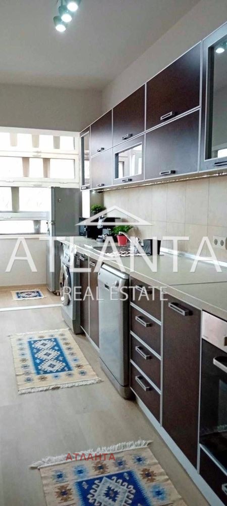 Под наем 4-СТАЕН, град Варна, Център • 800 € • 30299531 — Holmes.bg