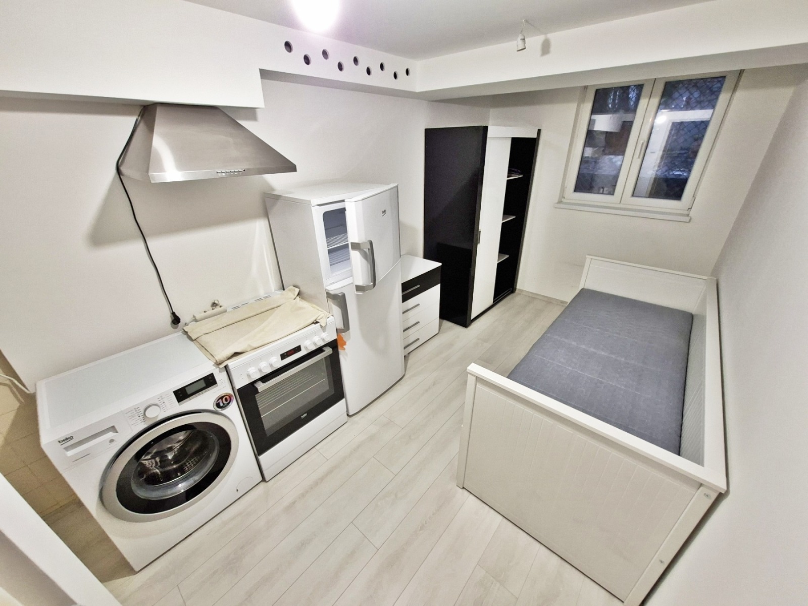 Дава под наем 1-СТАЕН, гр. София, Център