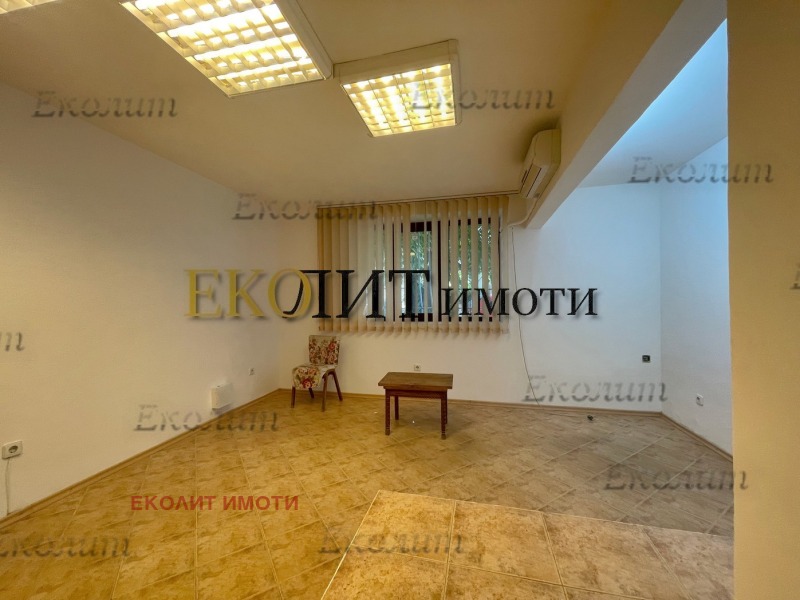 Издаје се  1 спаваћа соба Софија , Центар , 72 м2 | 69912004 - слика [5]