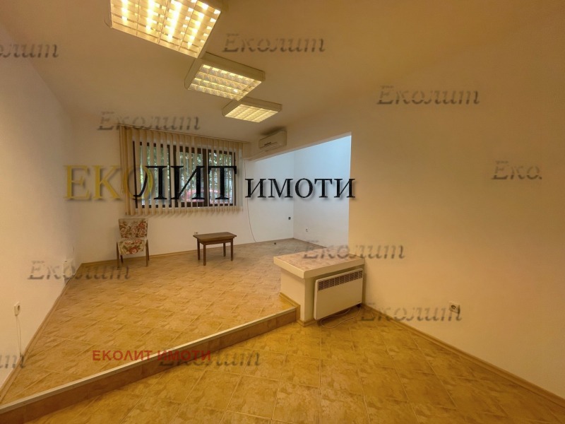 Издаје се  1 спаваћа соба Софија , Центар , 72 м2 | 69912004 - слика [4]
