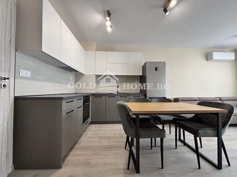 Zu vermieten  2 Schlafzimmer Plowdiw , Gagarin , 90 qm | 16298844