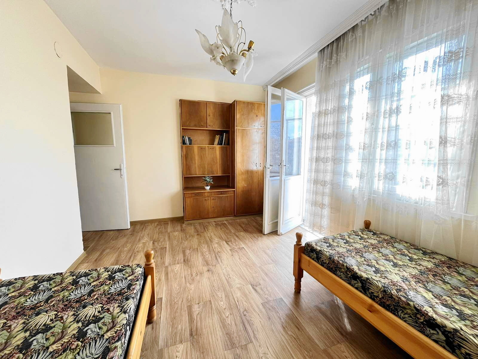 Дава под наем 4-СТАЕН, гр. Хасково, Център, снимка 8 - Апартаменти - 54079139