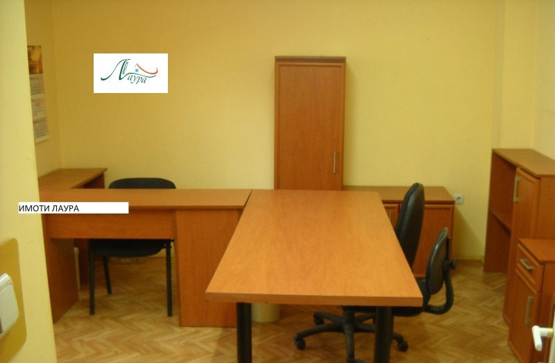 Дава под наем  Офис град Шумен , Център , 20 кв.м | 50050262 - изображение [3]