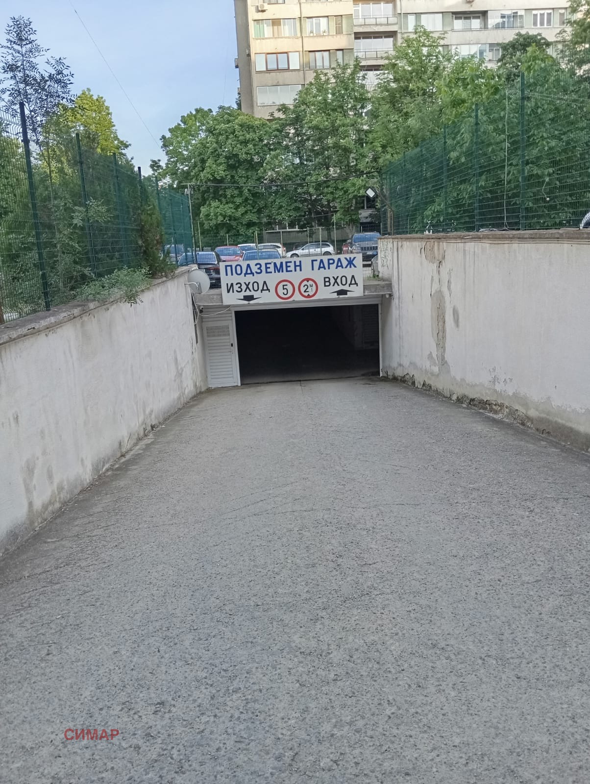 Дава под наем ГАРАЖ, ПАРКОМЯСТО, гр. София, Хиподрума, снимка 6 - Гаражи и паркоместа - 54715594