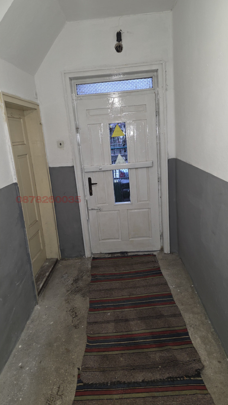 Дава под наем ЕТАЖ ОТ КЪЩА, гр. Монтана, Идеален център, снимка 11 - Етаж от къща - 52779705