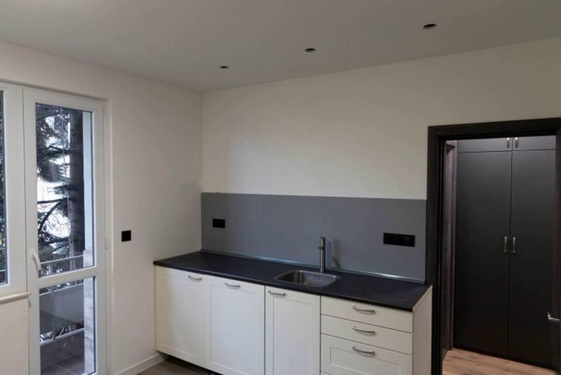 Дава под наем 2-СТАЕН, гр. София, Лозенец, снимка 6 - Апартаменти - 52622425