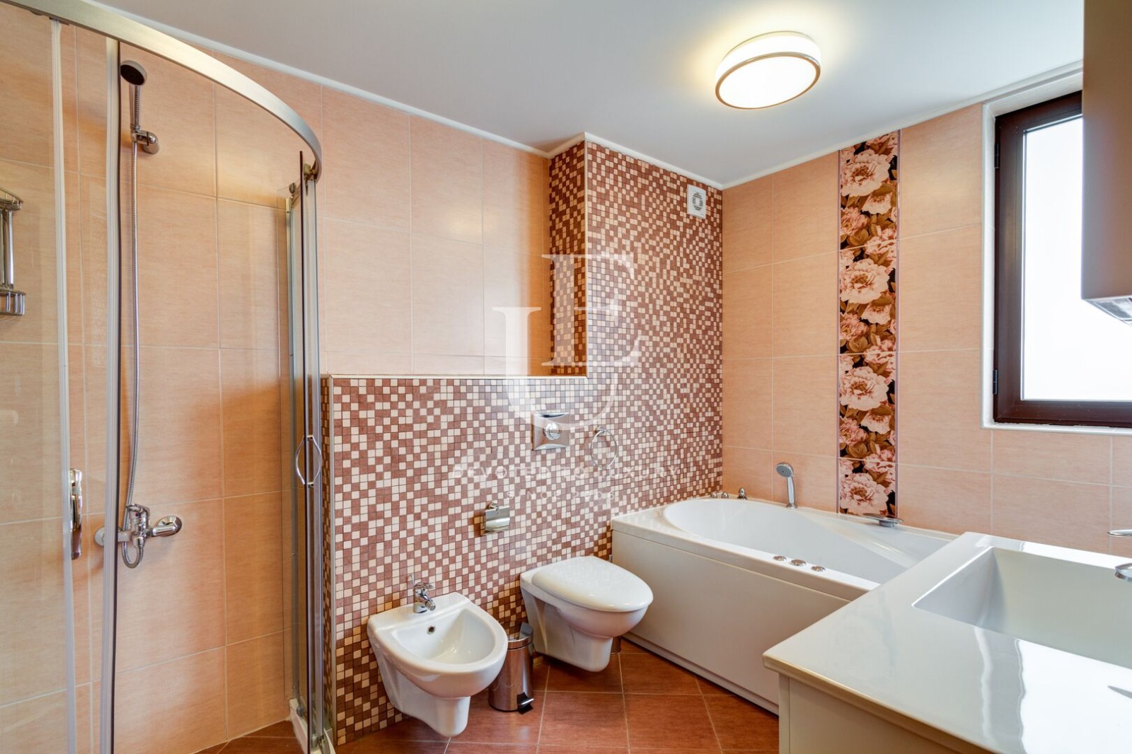 Дава под наем КЪЩА, гр. София, м-т Камбаните, снимка 10 - Къщи - 56254182