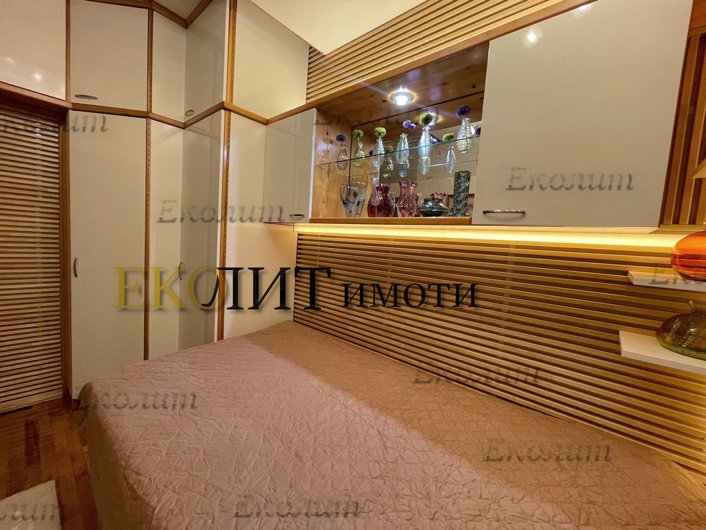 Дава под наем 2-СТАЕН, гр. София, Център, снимка 5 - Апартаменти - 54108504