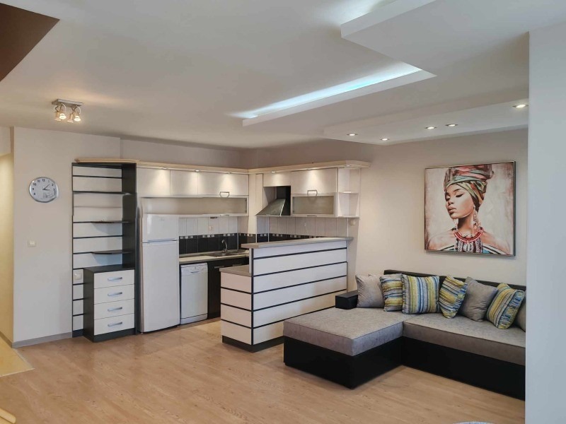 En renta  2 dormitorios Plovdiv , Tsentar , 140 metros cuadrados | 73270862 - imagen [10]