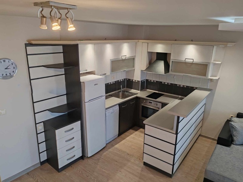 En renta  2 dormitorios Plovdiv , Tsentar , 140 metros cuadrados | 73270862 - imagen [14]