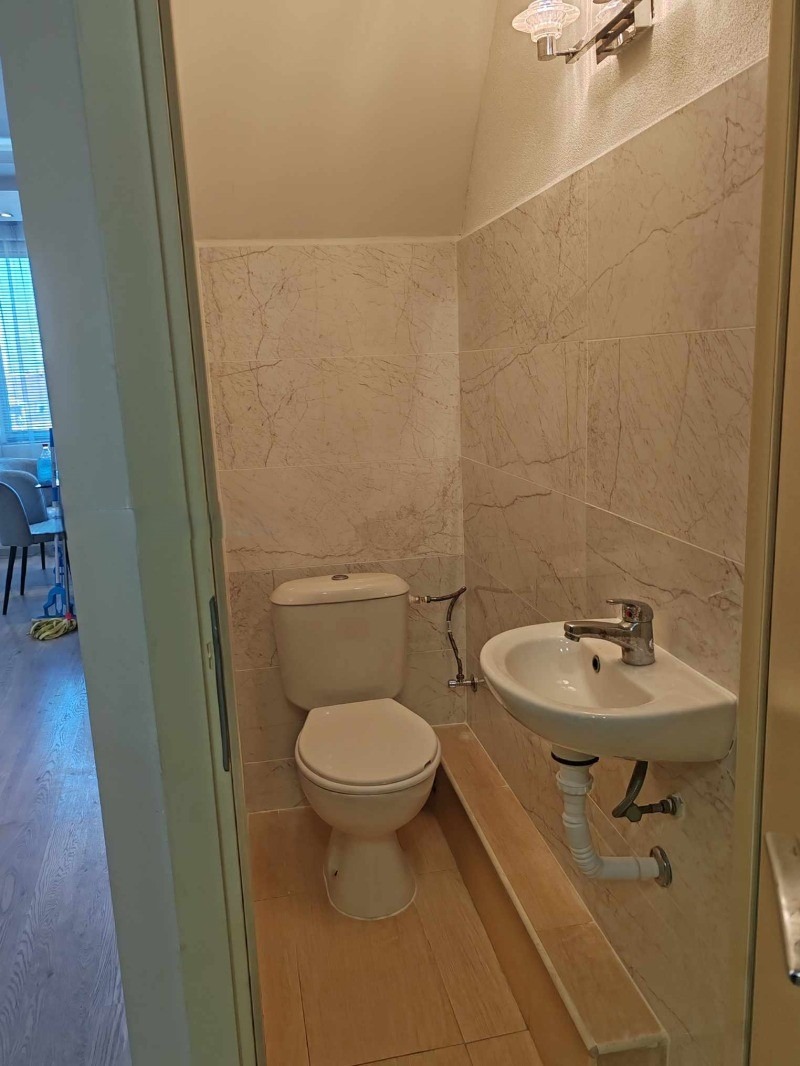 En renta  2 dormitorios Plovdiv , Tsentar , 140 metros cuadrados | 73270862 - imagen [9]