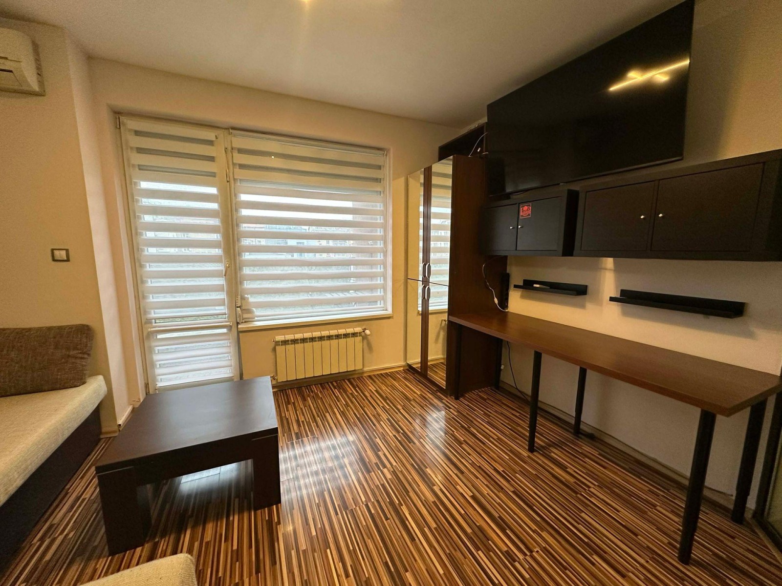 Дава под наем 2-СТАЕН, гр. София, Център, снимка 2 - Апартаменти - 53958939