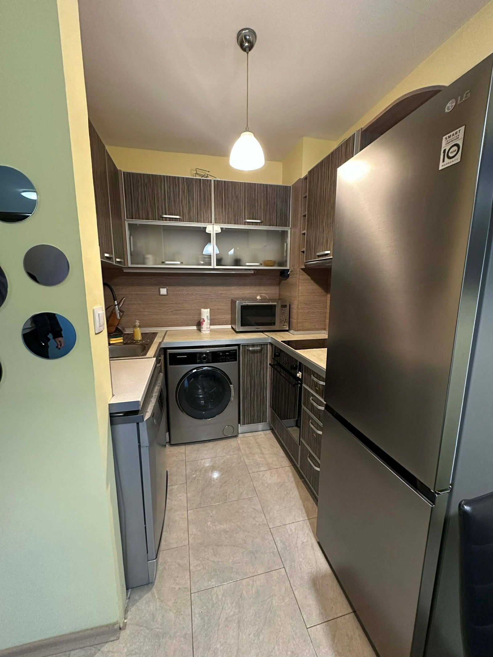 Дава под наем 2-СТАЕН, гр. София, Център, снимка 4 - Апартаменти - 53958939