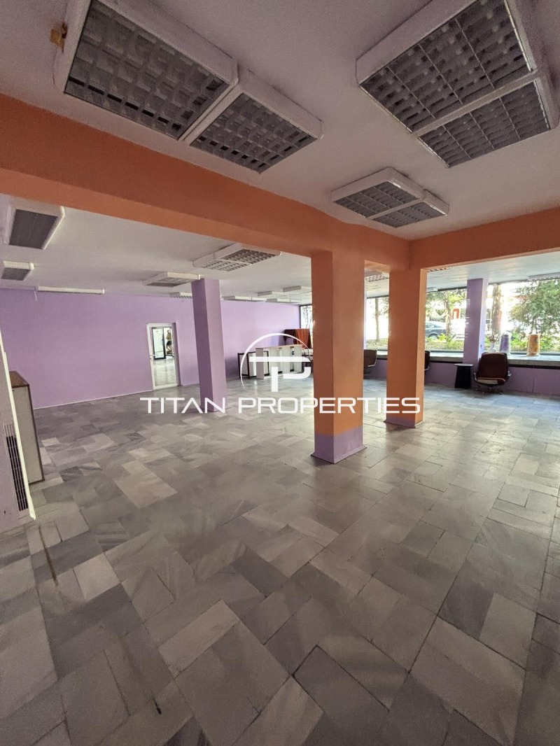 Дава под Наем МАГАЗИН в град Бургас, Възраждане - 119 кв.м / 960 € » 1 877.60 лв., ТИТАН ПРОПЪРТИС РЕНТ-ИЗТОК