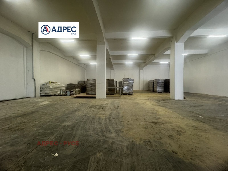 Дава под Наем СКЛАД в град Русе, Търговия на едро - 430 кв.м / 1 257 € » 2 458.48 лв., АДРЕС - РУСЕ