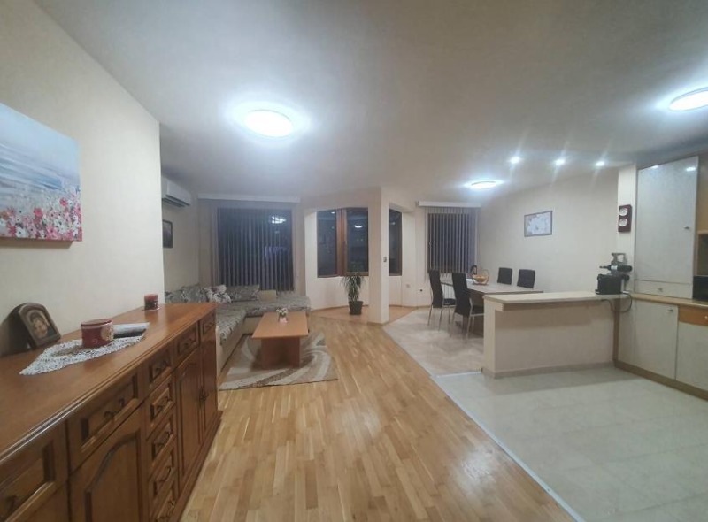 Te huur  2 slaapkamers Plovdiv , Marasja , 107 m² | 10271514 - afbeelding [3]