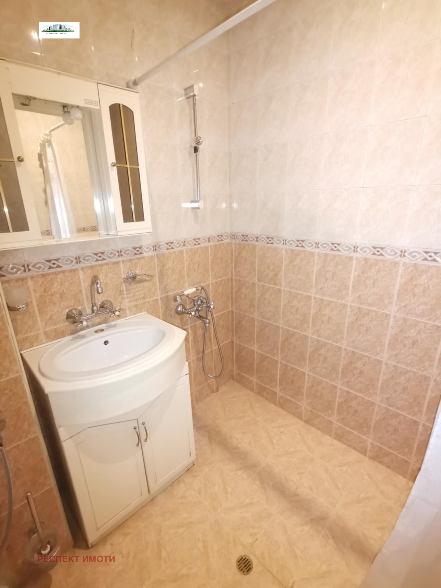 Дава под наем 3-СТАЕН, гр. София, Света Троица, снимка 9 - Апартаменти - 56285715