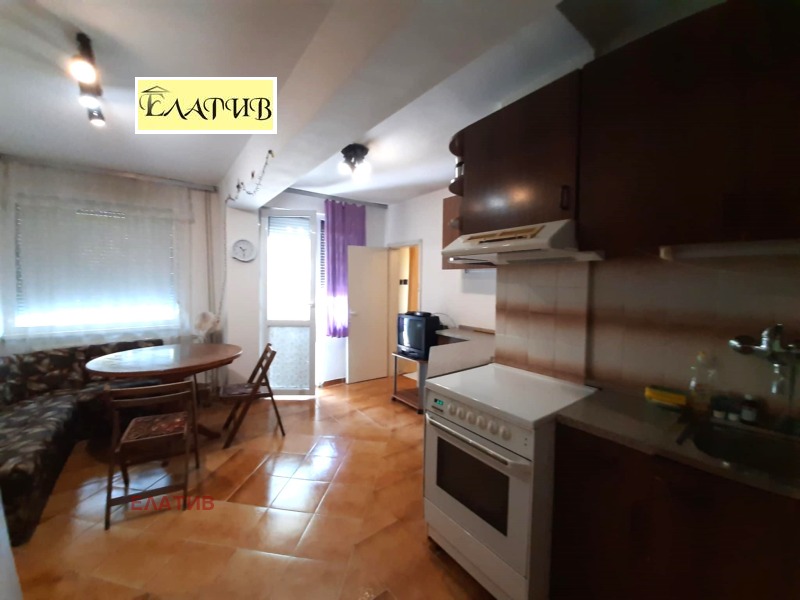 Дава под наем  2-стаен град Русе , Център , 79 кв.м | 50279177 - изображение [2]