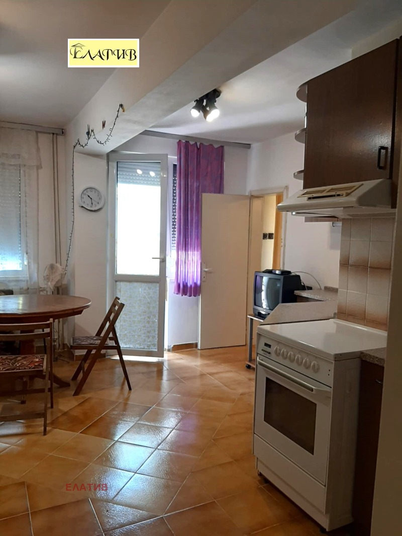 Дава под наем  2-стаен град Русе , Център , 79 кв.м | 50279177 - изображение [3]