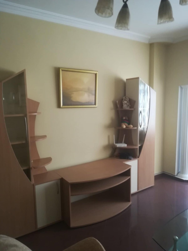 Дава под наем 3-СТАЕН, гр. София, Дървеница, снимка 2 - Апартаменти - 52463604