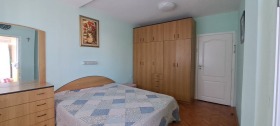 3 Schlafzimmer Tschajka, Warna 4