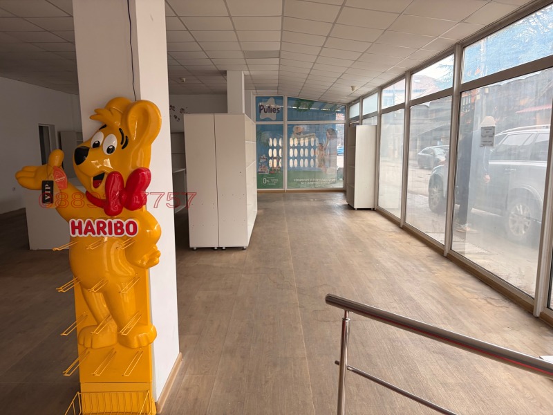 Дава под наем МАГАЗИН, гр. Монтана, Идеален център