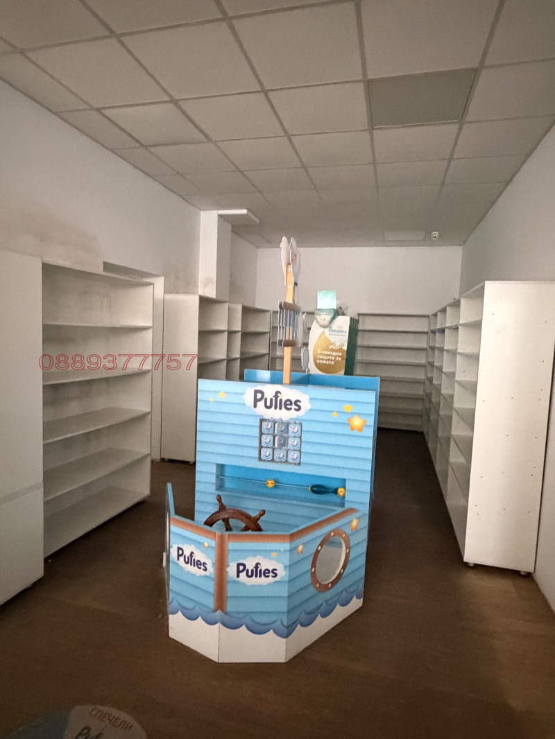 Дава под наем МАГАЗИН, гр. Монтана, Идеален център, снимка 12 - Магазини - 53439879