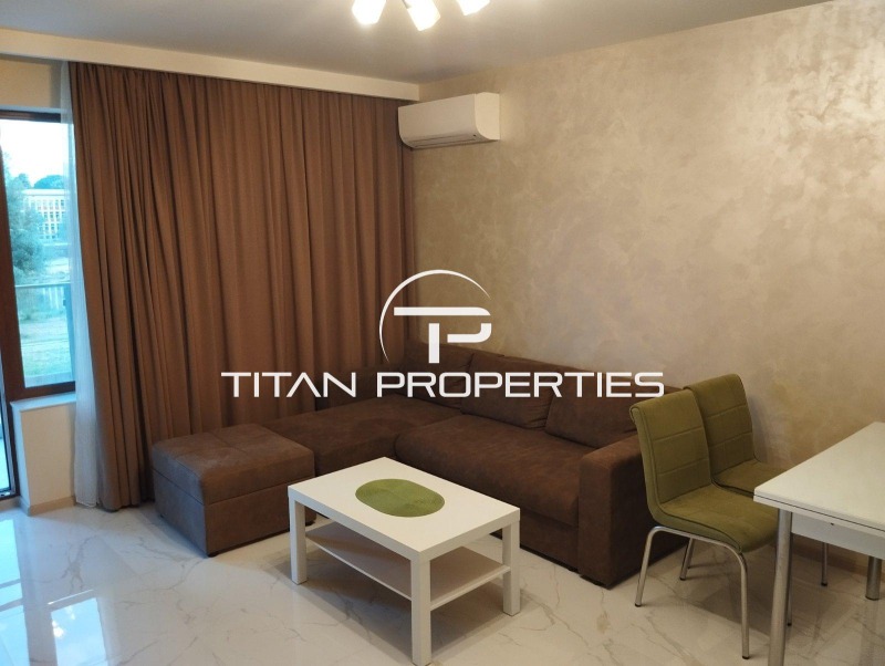 A louer  2 chambres Plovdiv , Karchiyaka , 120 m² | 37505866